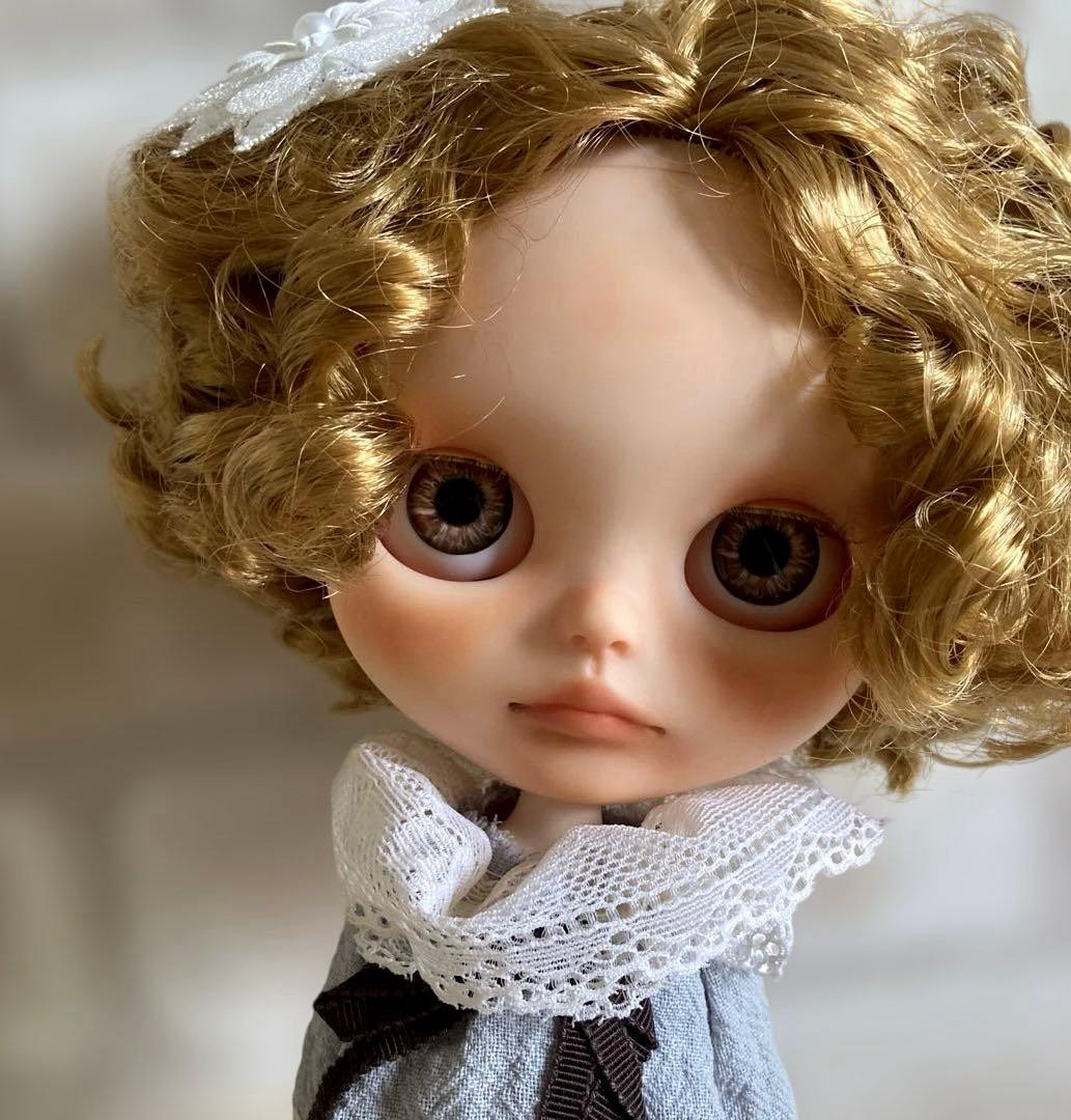 カスタムアイシードール　　137 首傾げ　　ウェービーヘアー