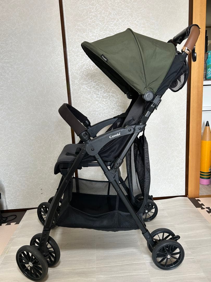【美品】コンビ Acbee plus B型ベビーカー カーキ