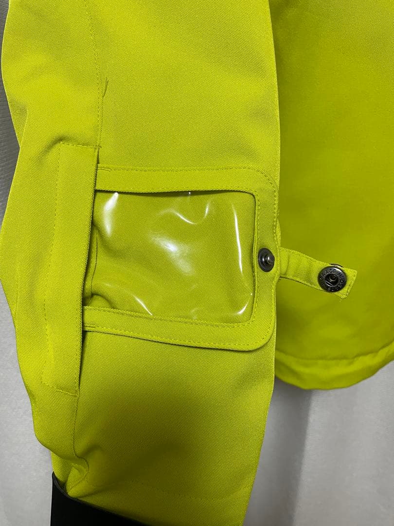 スノーボード　スキー　ウェア 蛍光イエロー　オンヨネ　ONYONE 上下セット