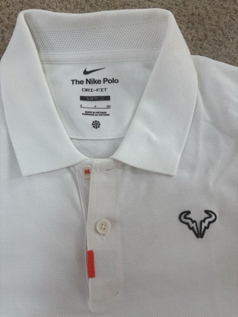 お値下げ！！Nike ポロシャツ 白WH 日本サイズM(USサイズＳ)美品