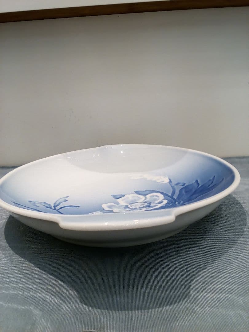 ビングオーグレンダール クリスマスローズ 変形皿