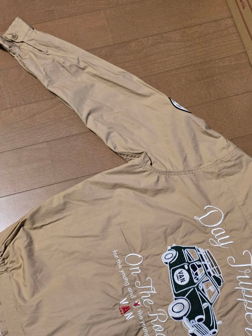 VAN JACスイングトップ. ミニクーパー刺繍.サイズM.ベージュ