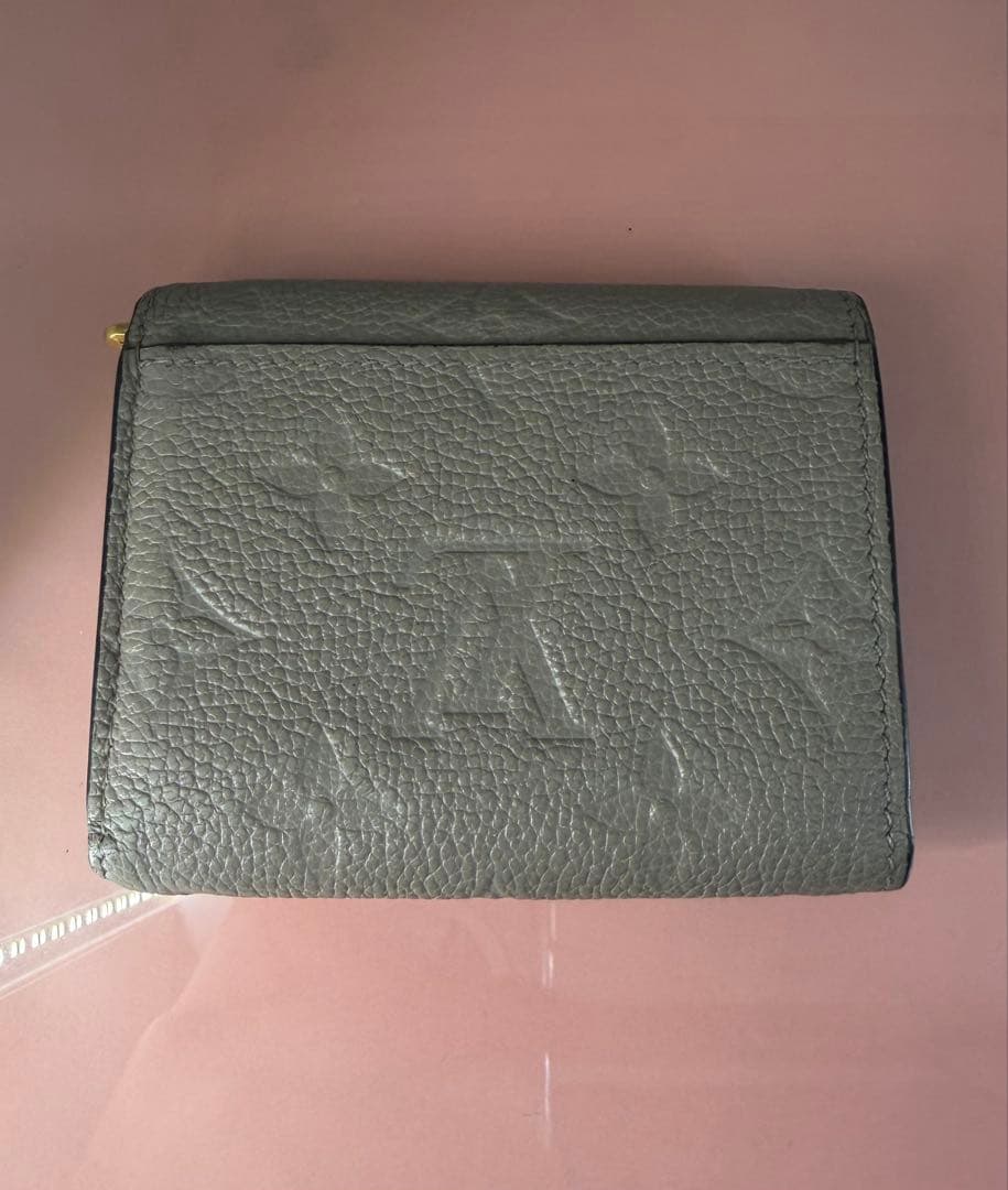 現行LOUIS VUITTON ポルトフォイユ　クレア モノグラム 折り財布