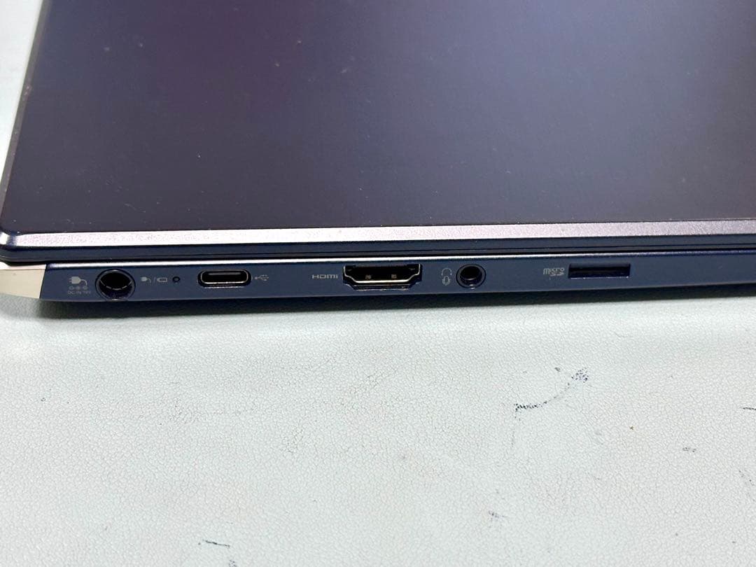 【極軽量】dynabook G83/M | 第8世代i5 | メモリ16GB