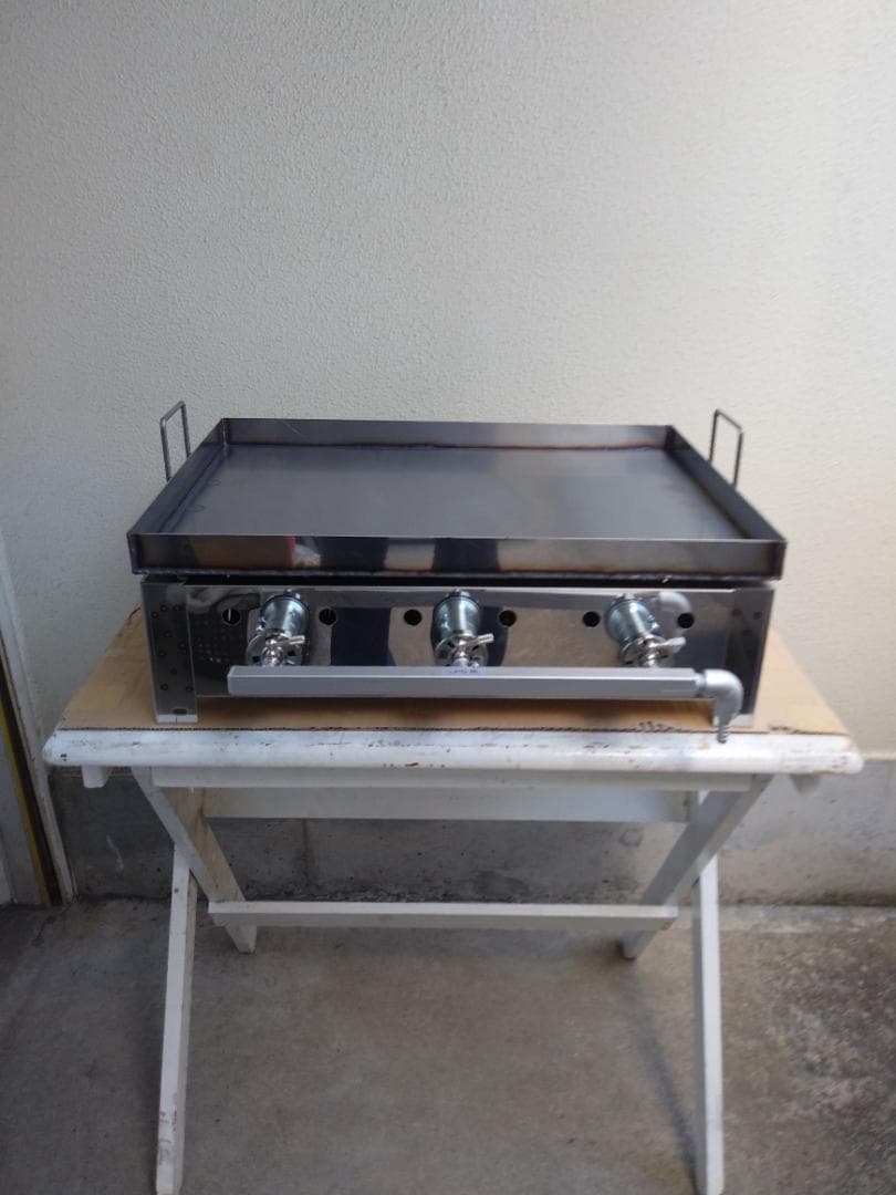 新品 なが～く使える 本格プロ仕様の鉄板 極厚９ミリmm 鉄板 ４辺フチ 持手付