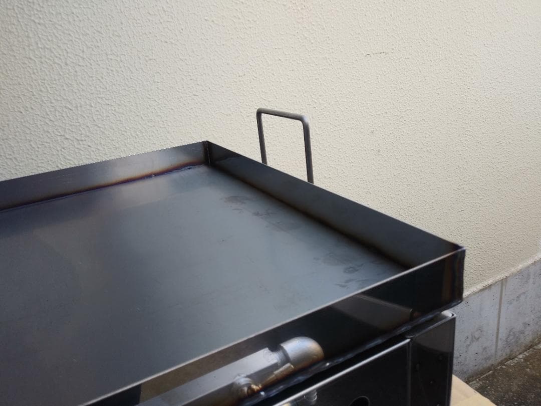 新品 なが～く使える 本格プロ仕様の鉄板 極厚９ミリmm 鉄板 ４辺フチ 持手付