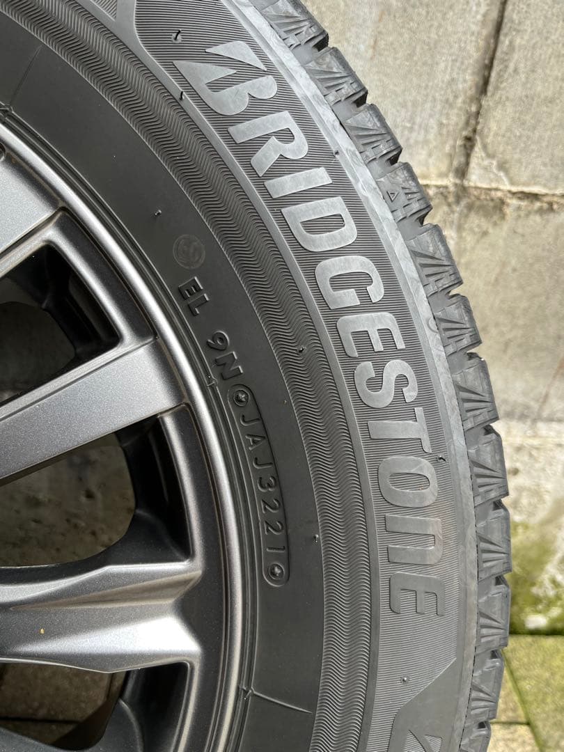 195/65R15スタッドレスVRX3タイヤ&ホイール4本セット プリウス30系