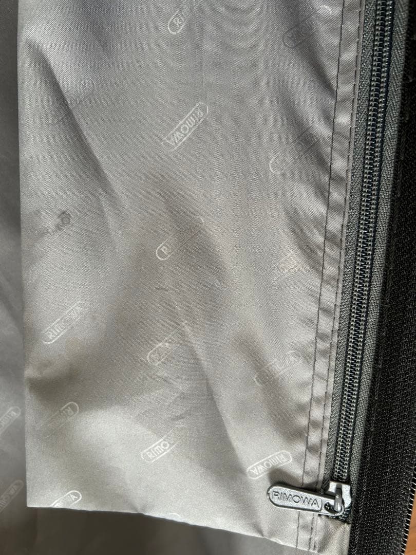 RIMOWA 86L 4輪　TSAロック付　ブラック