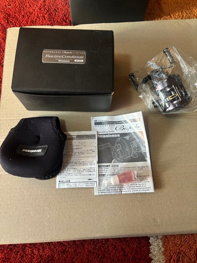 メガバス　モノブロック　レーシングコンディション　右　新品未使用