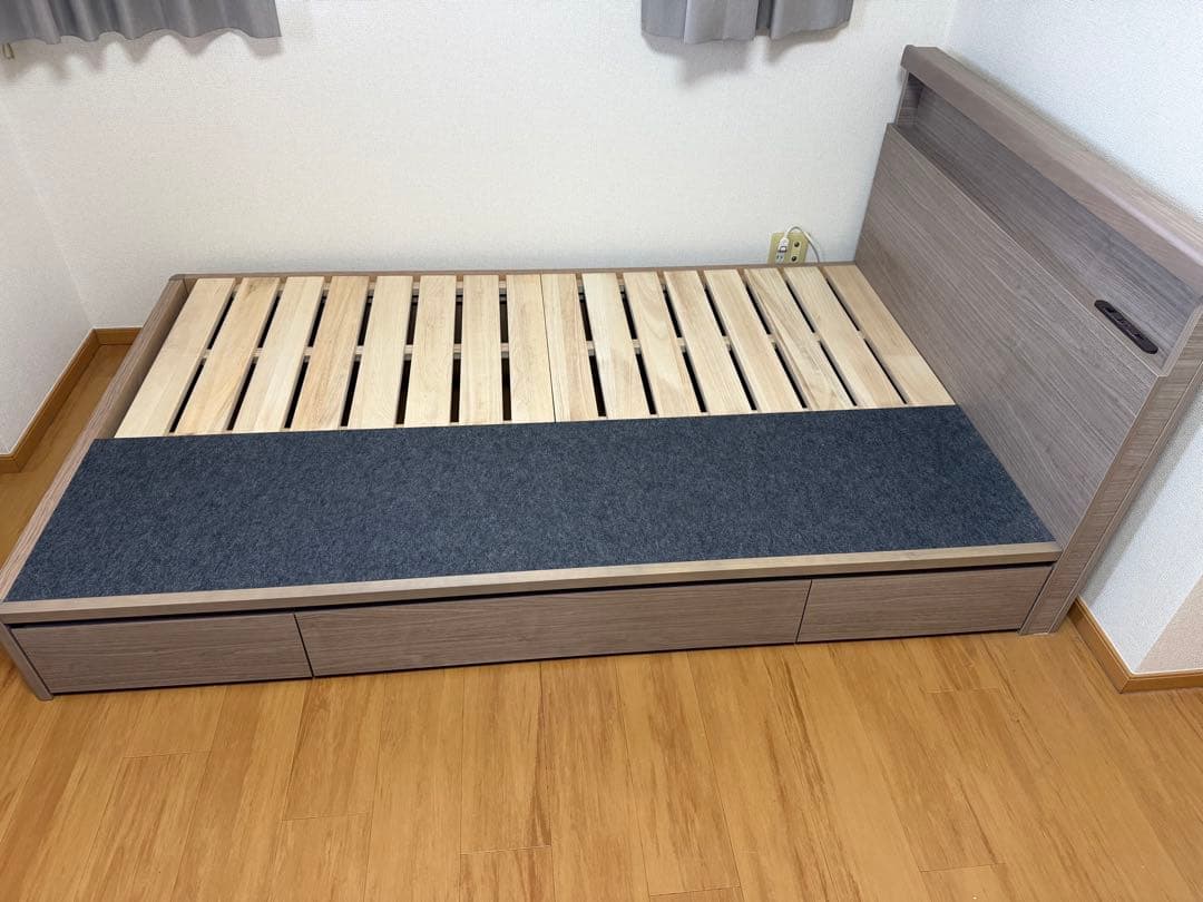 【美品】Simmons シモンズ セミダブル ベッド&マットレス