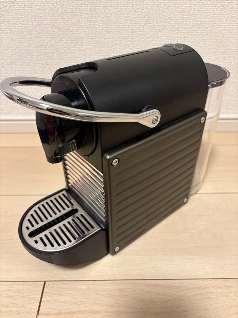 nespresso ネスプレッソ ピクシーツーチタン 2022年製