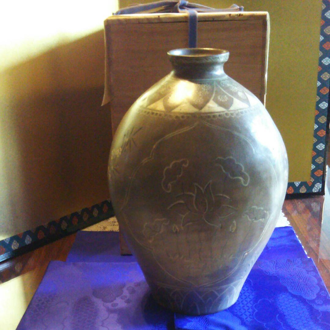 高麗像巌花器箱付き