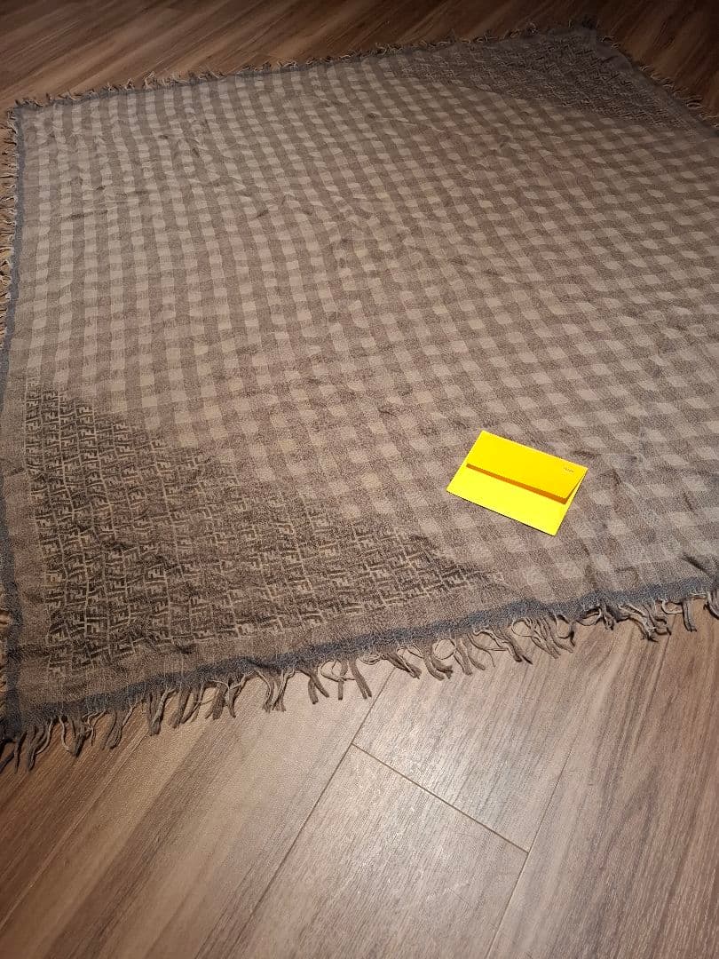 FENDI　マフラー 　ストール　ショール　leon safari　フェンディ