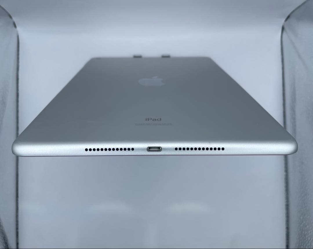 M*n様 iPad 7世代 32GB 中古品