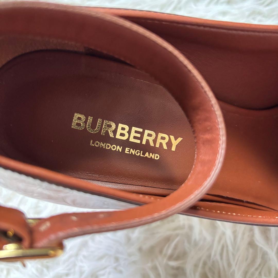 ✨美品　バーバリー　パンプス　ポインテッドトゥ　パテントレザー　エナメル　24