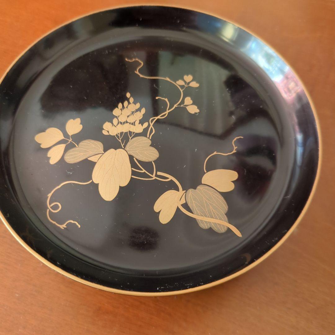 骨董　木皿　蒔絵　図変わり　草花　漆器　金彩　盆　丸盆　5枚