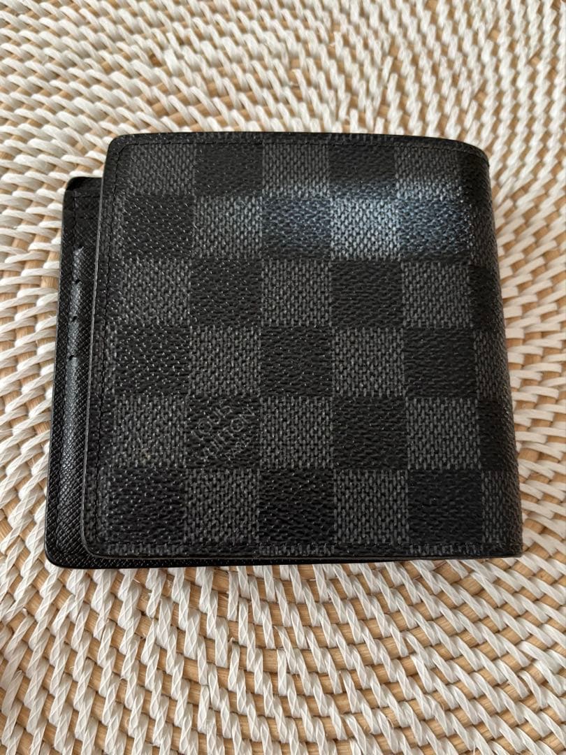 LOUIS VUITTON（ルイ・ヴィトン） 二つ折り財布