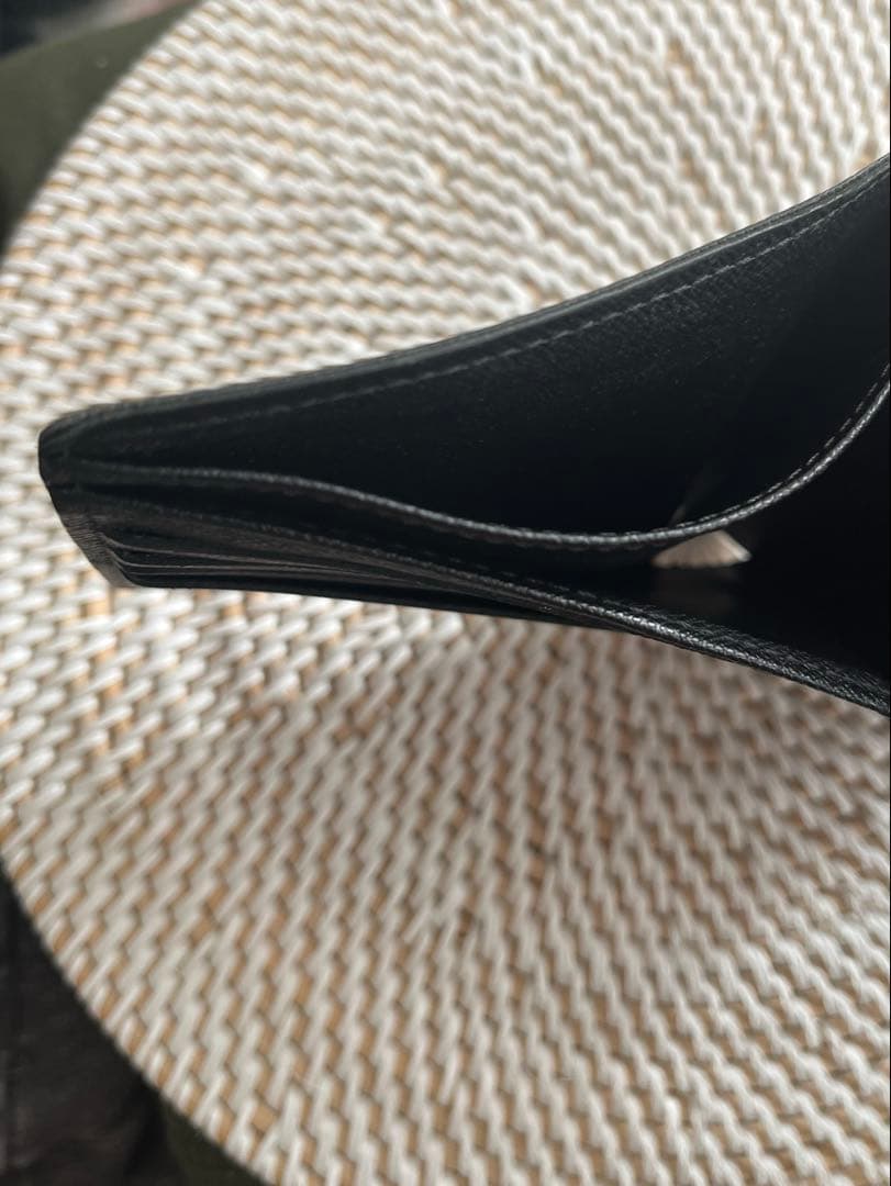 LOUIS VUITTON（ルイ・ヴィトン） 二つ折り財布