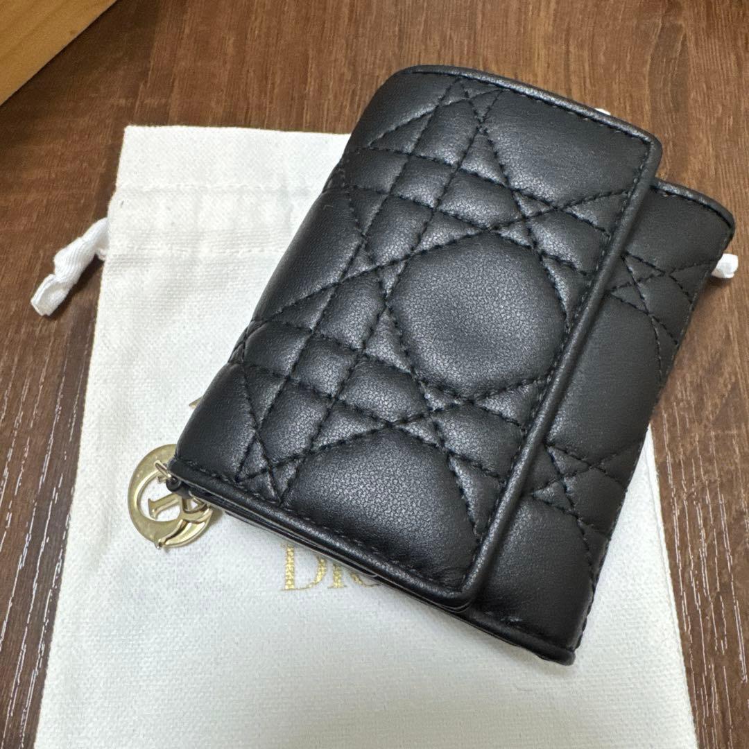 Lady Dior Lotus ウォレット カナージュ ラムスキン