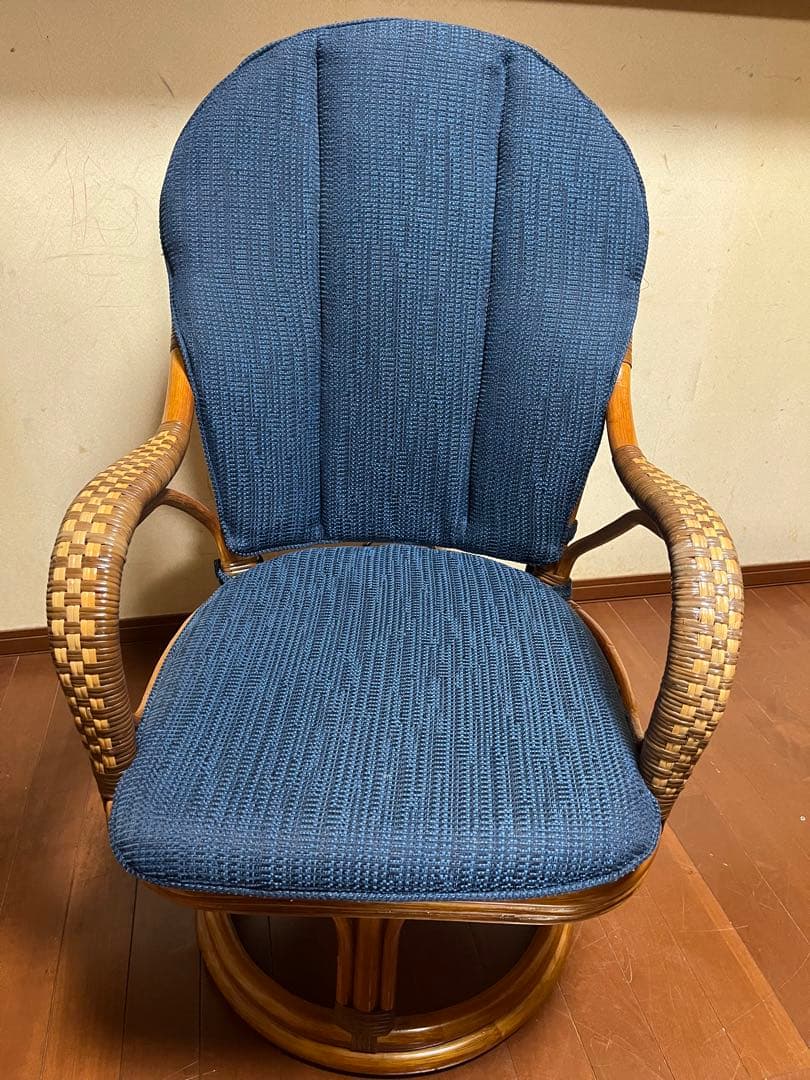 kazama カザマ　オリッサハイバック　チェア　ラタン　回転機能付き①