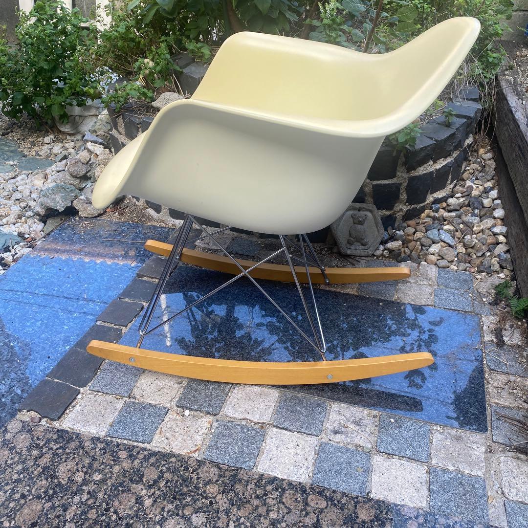 Vitraヴィトラ イームズ アームシェルチェア 焼け検ハーマンミラー値下げ中