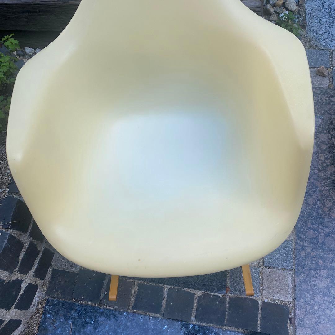 Vitraヴィトラ イームズ アームシェルチェア 焼け検ハーマンミラー値下げ中