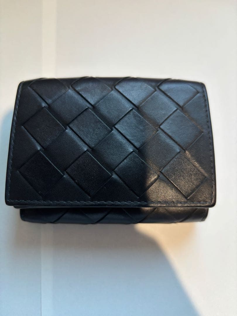 【美品】ボッテガヴェネタ イントレチャート 三つ折り財布 ブラック