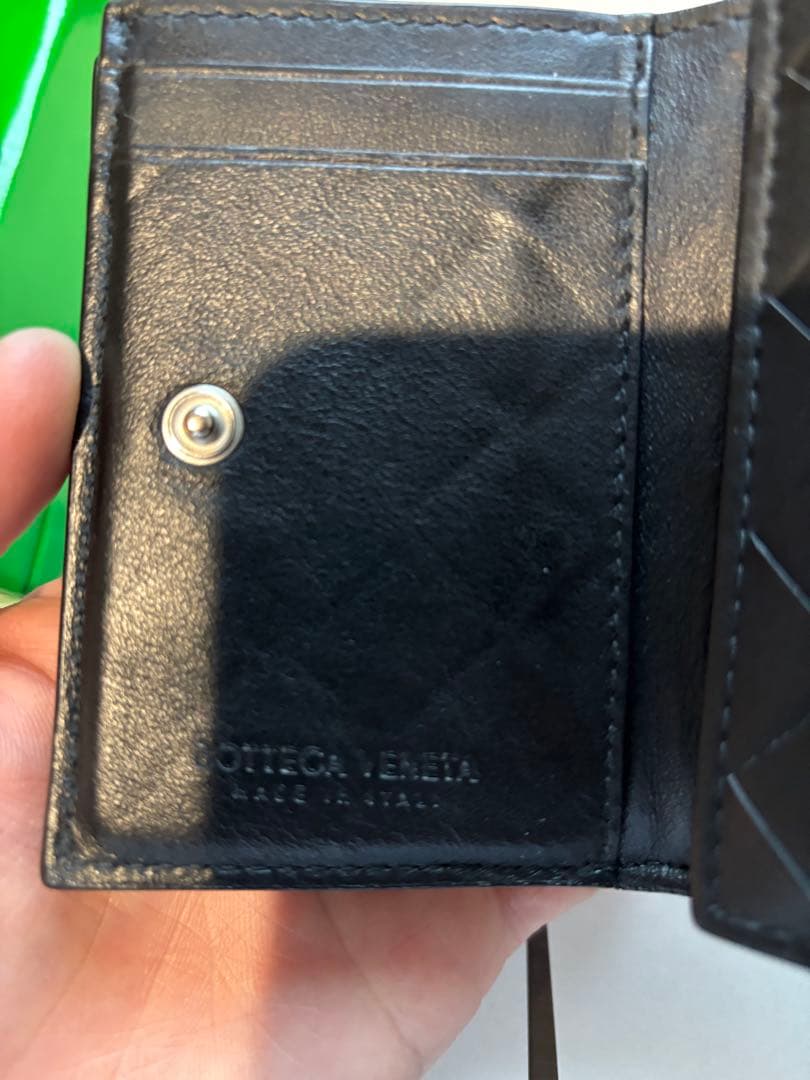 【美品】ボッテガヴェネタ イントレチャート 三つ折り財布 ブラック