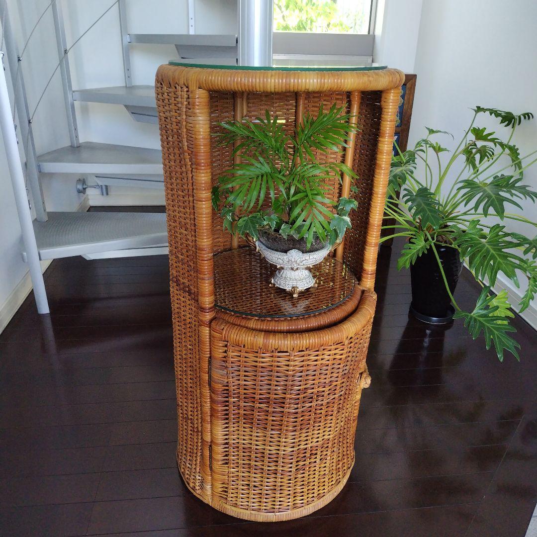 美品です！レトロ ラタン キャビネット 飾り棚 ガラス別売り