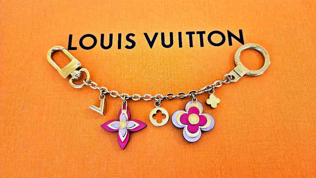 【希少】LOUIS VUITTON バッグ チャーム ゴールドローズ