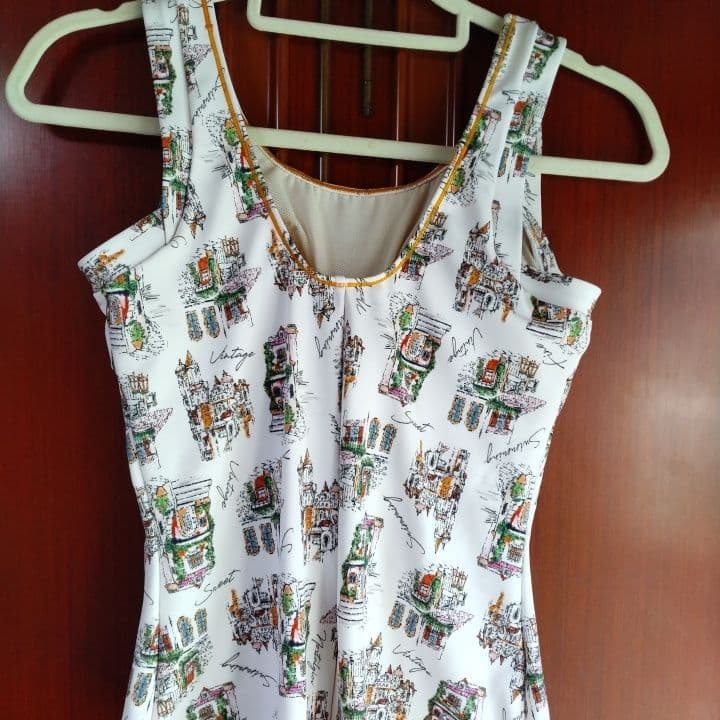 ワコール 新品 フルシェイプ ワンピース水着 13号