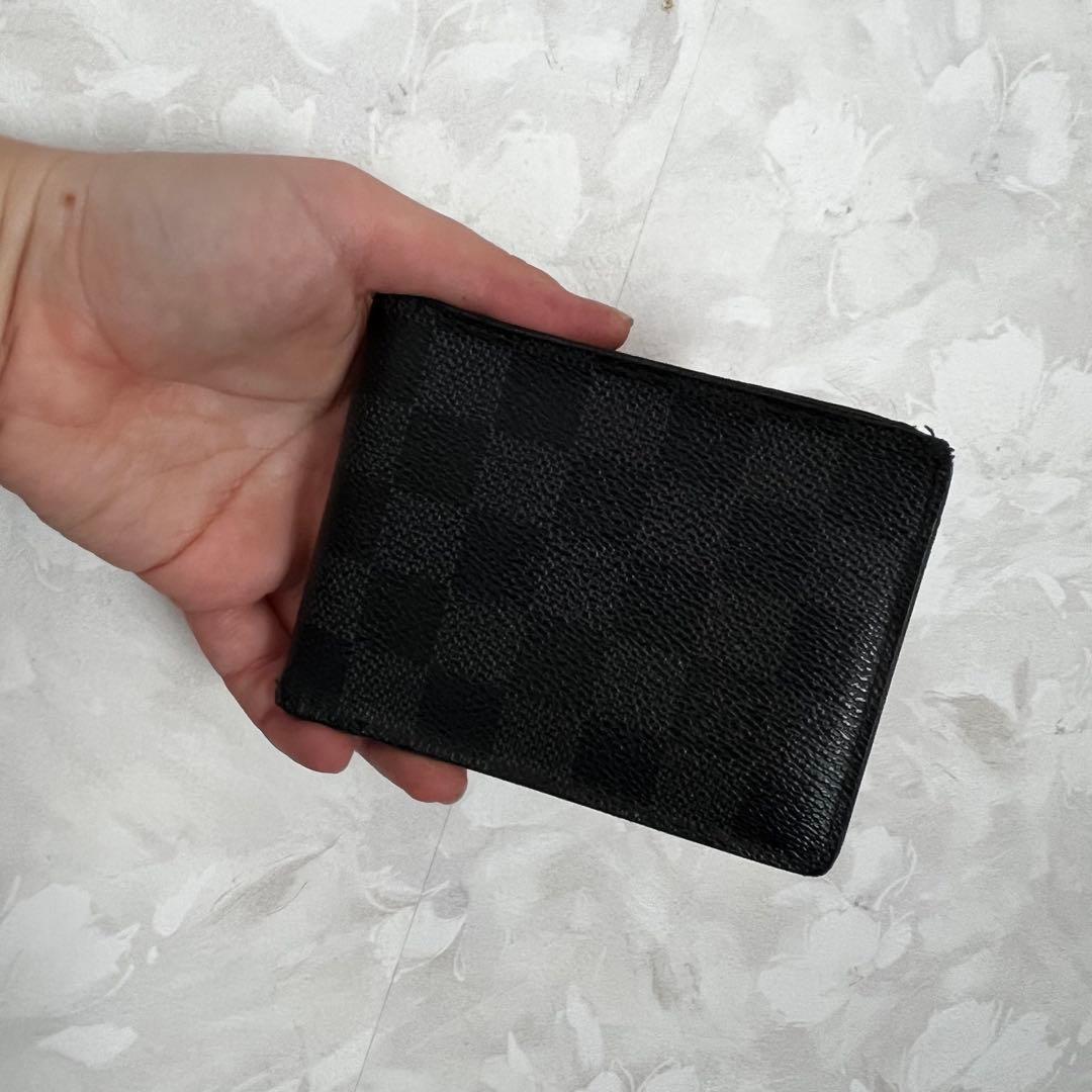 ルイヴィトン ダミエグラフィット ポルト フォイユ ミュルティプル 二つ折り財布