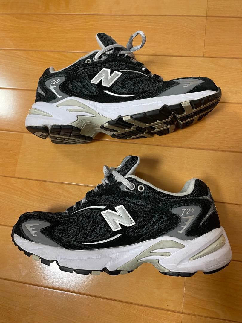 【綺麗！】NEWBALANCE ML725R