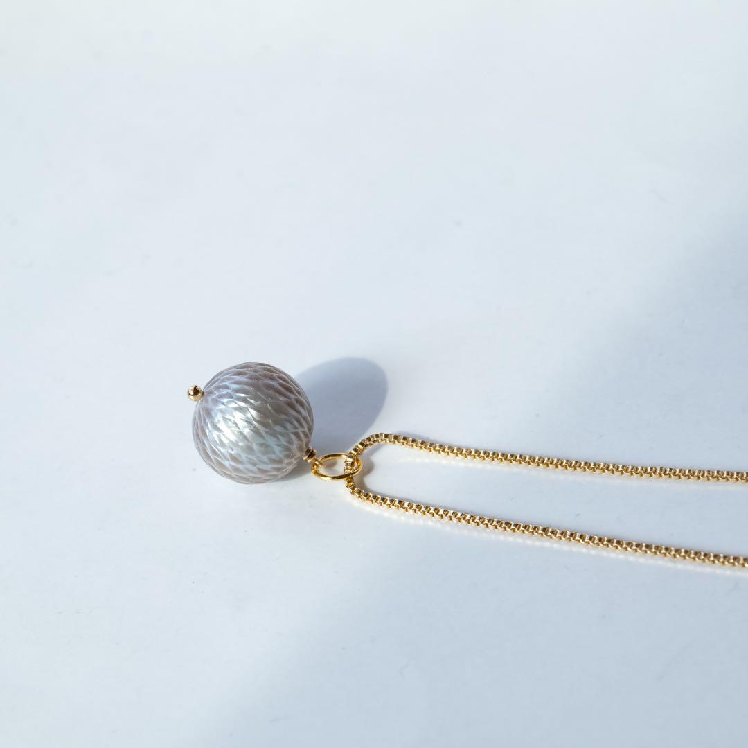 Kaya 様14kgfバイカラーカーネリアン フラワーカービングチャーム