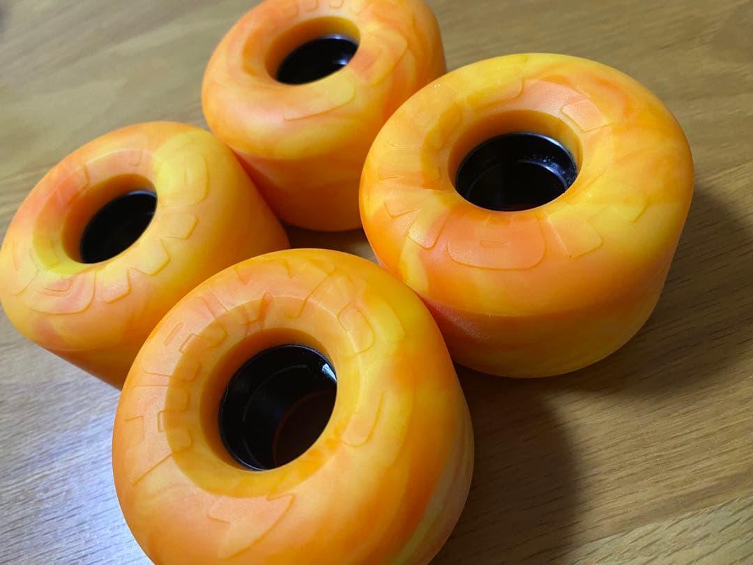 EZ Slide Hawgs 63mm 83a ダウンヒル フリーライド