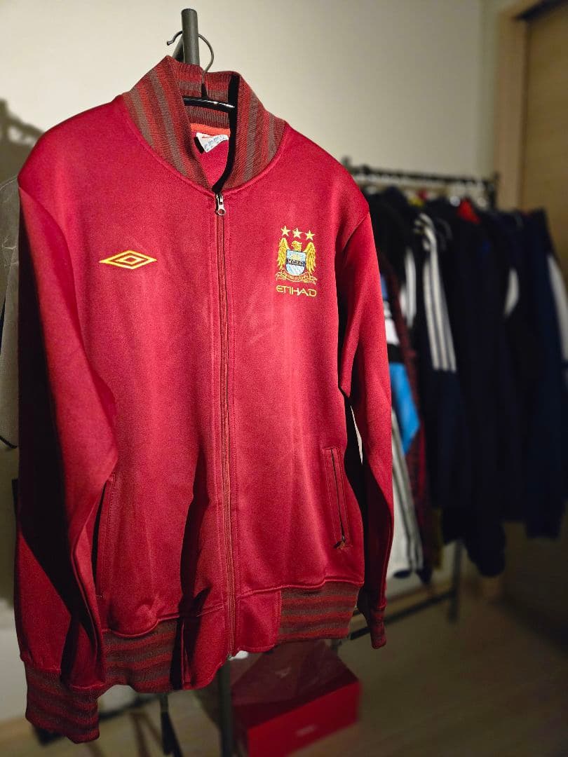 【美品】 2011-12 マンチェスターシティ UMBRO トラックジャケット