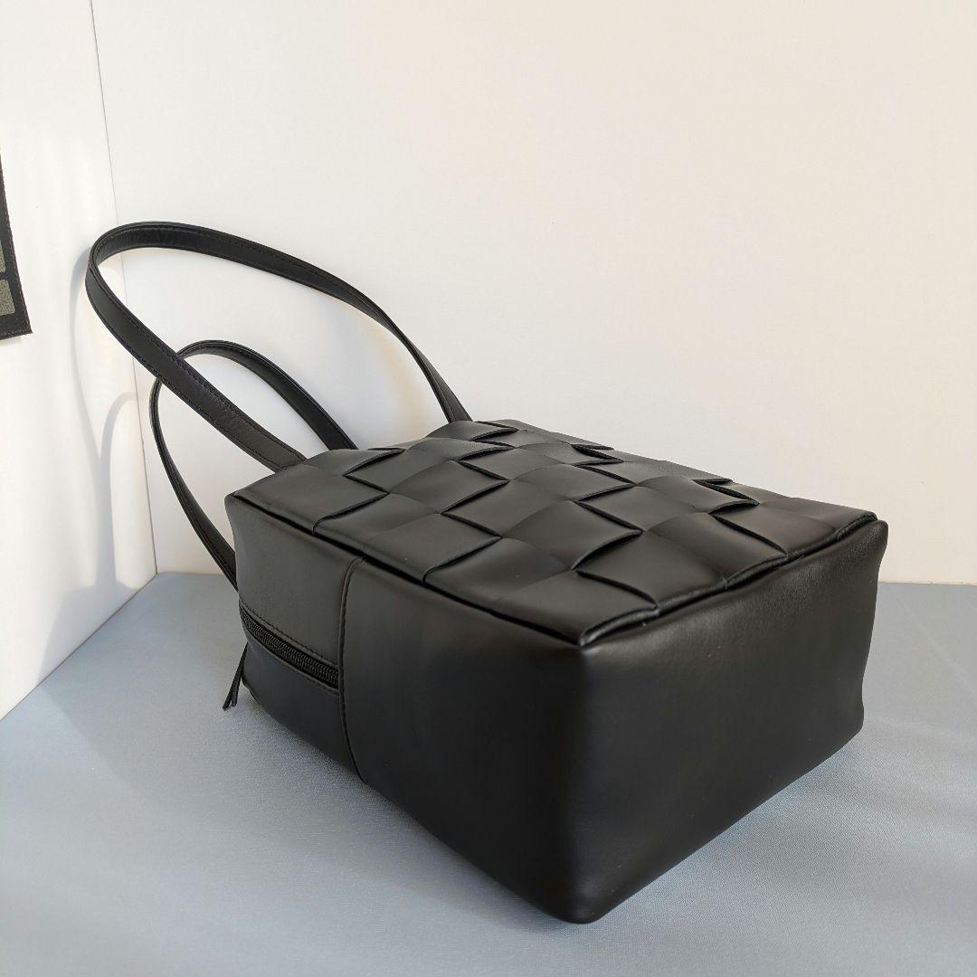 orika　ポーチ　スクエアバック