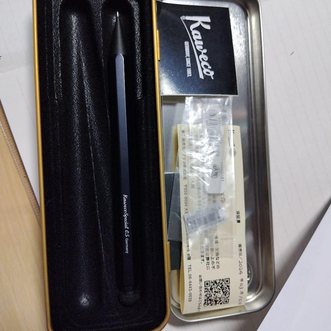 KAWECOのblack、CARANDACHEのgold、KURUTOGAです