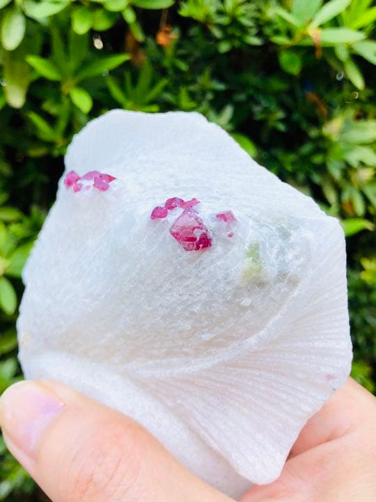 レア天然石レッドスピネル原石 ルース 置物 素材