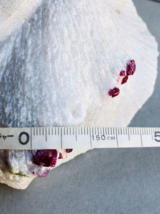 レア天然石レッドスピネル原石 ルース 置物 素材