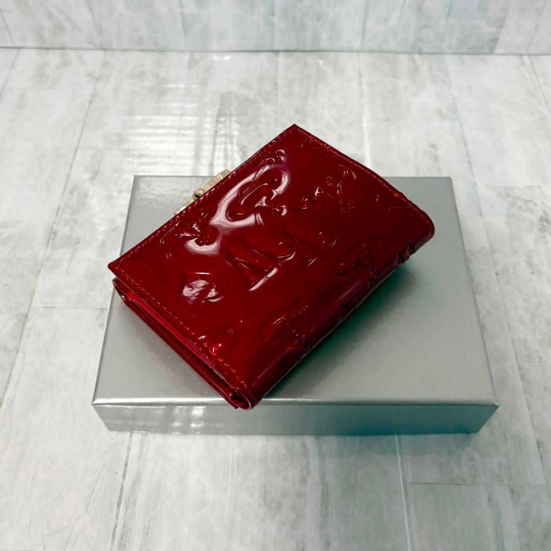 Vivienne Westwood 3つ折り財布 / レッド/ゴールド金具付き