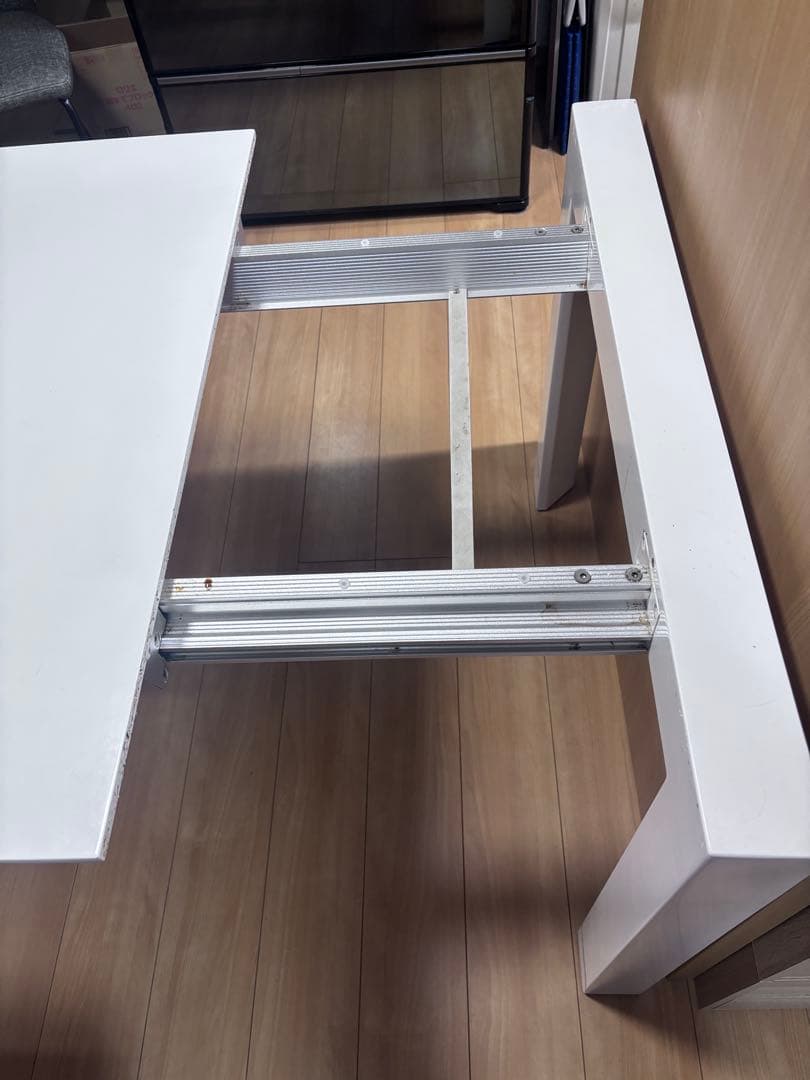 ダイニング　テーブル