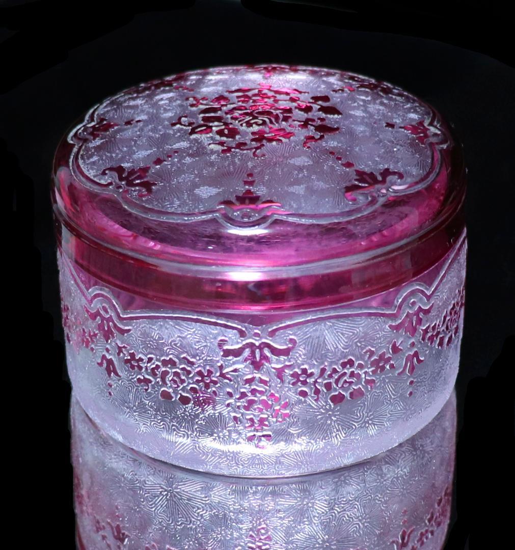 オールド・ヴァルサンランベール 桃色被せガラス薔薇蓋物 ボンボニエール 小物入れ