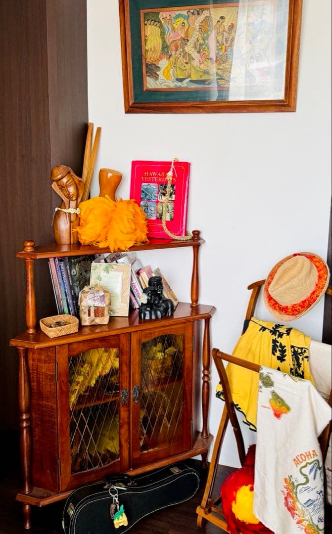 アンティークコーナーシェルフ　ガラス扉　ジャパンヴィンテージ　ミッドセンチュリー