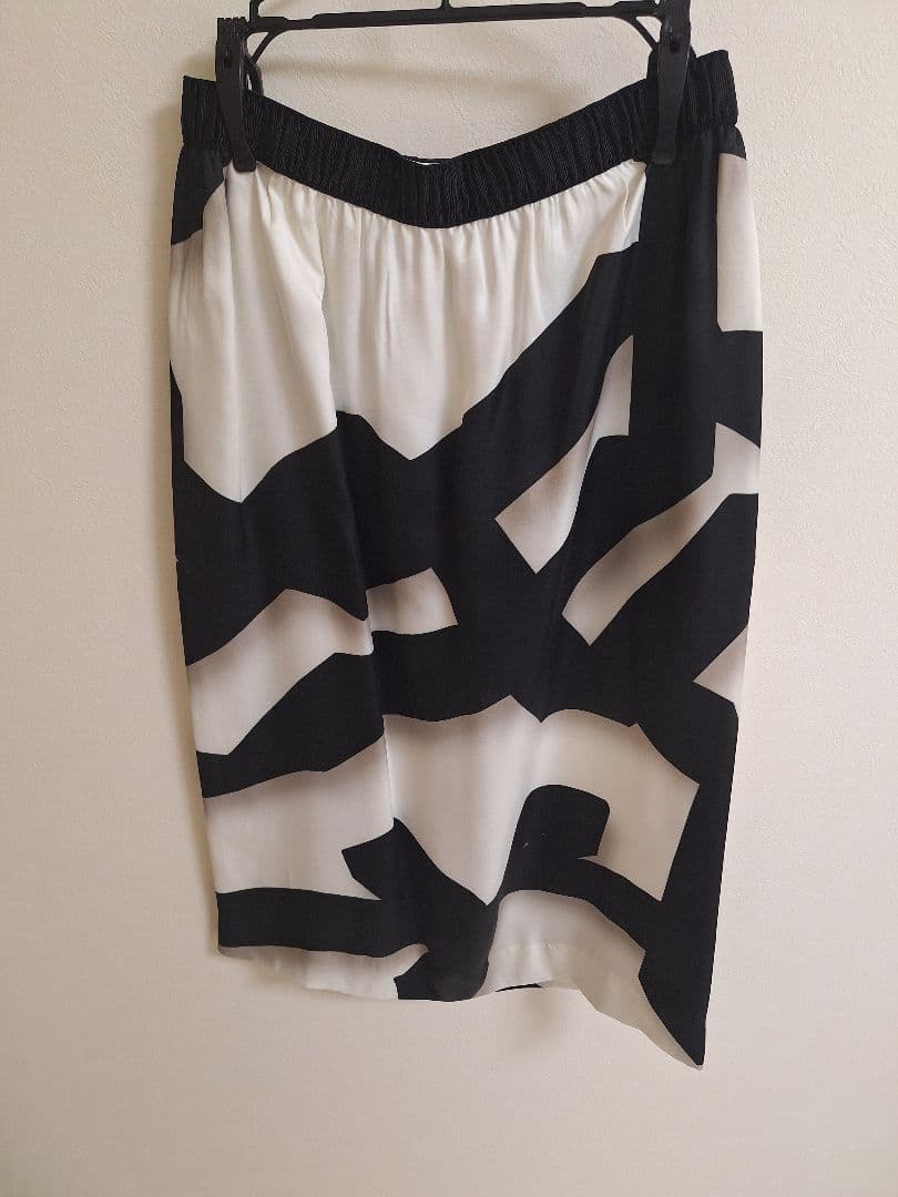 【DRIES VAN NOTEN 】ドリスヴァンノッテン白✕黒タイトスカート