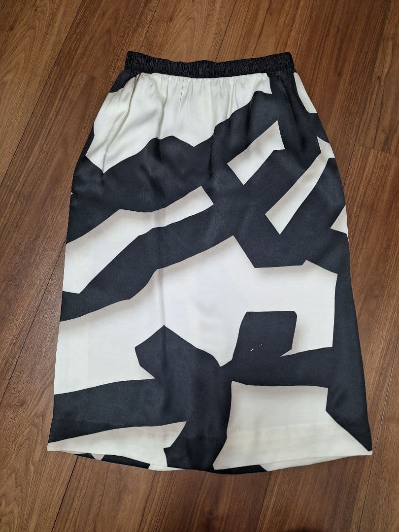 【DRIES VAN NOTEN 】ドリスヴァンノッテン白✕黒タイトスカート