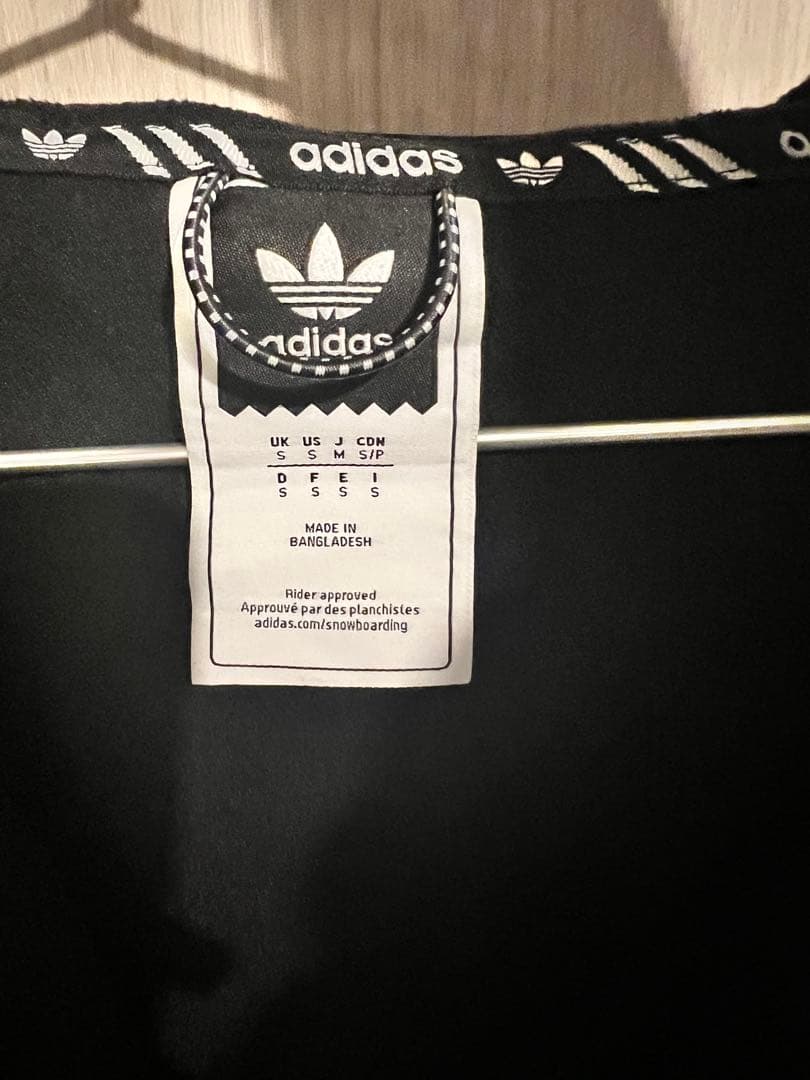 【最終値引き！】アディダス　スノーボード　ウェア　大きめ　スノボー