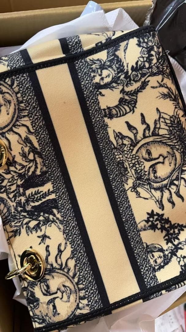 GUCCI ネイビー GGロゴ ネクタイ