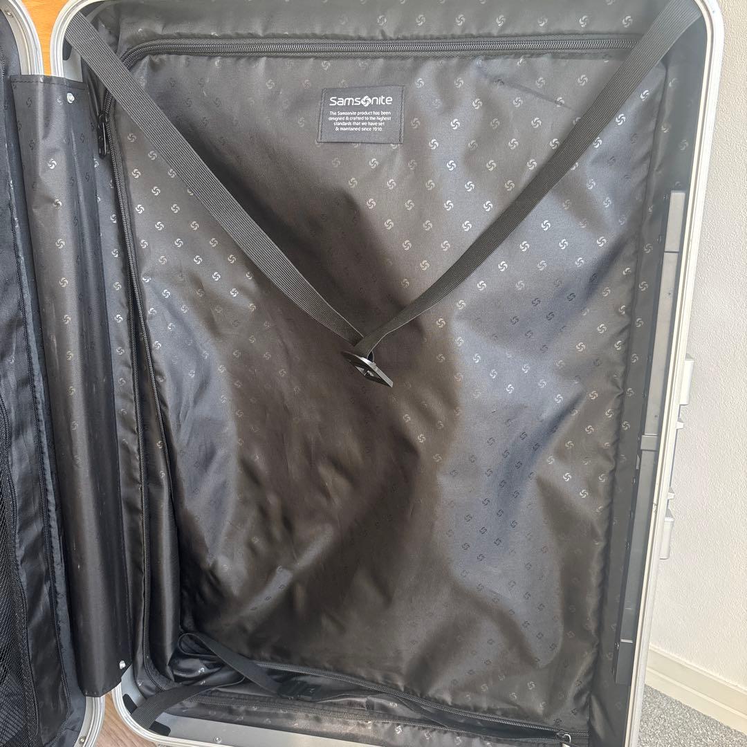 米国購入　Samsonite グレー 中型キャリーケース