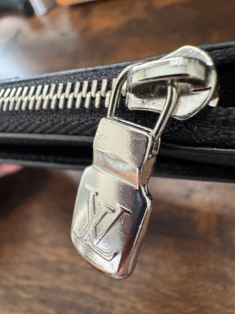 Louis Vuitton ダミエ ブラック ケース